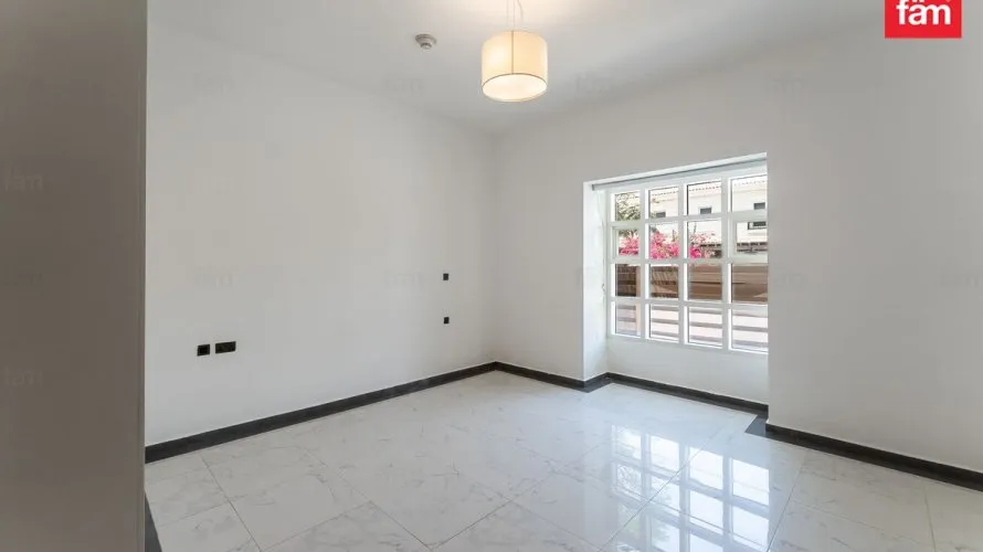 5 bedrooms villa for sale, Dubai, UAE No. 3257 № 16
