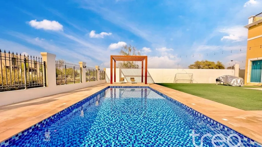 4 bedrooms villa for sale, Legacy, Jumeirah Park, Dubai, UAE No. 3473 № 1