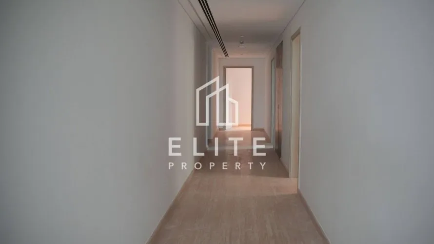 4 bedrooms villa for sale, Palm Jumeirah, Dubai, UAE No. 3578 № 13