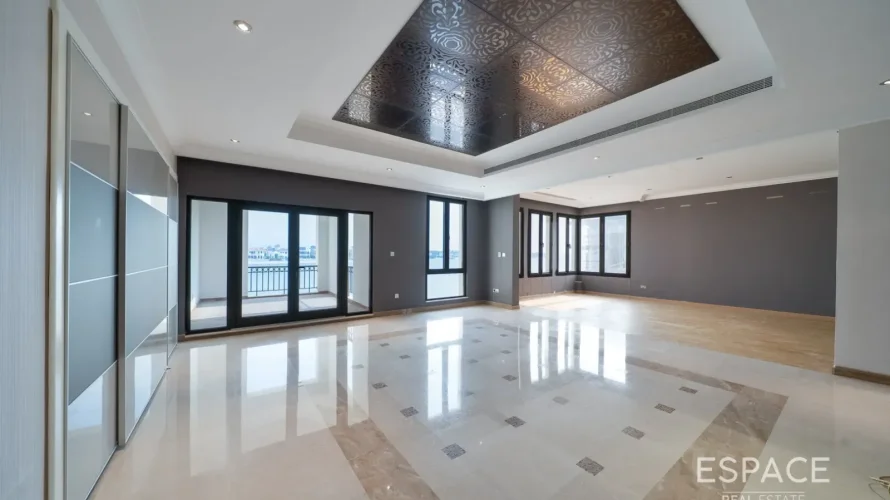 9 bedrooms villa for sale, Palm Jumeirah, Dubai, UAE No. 3675 № 8