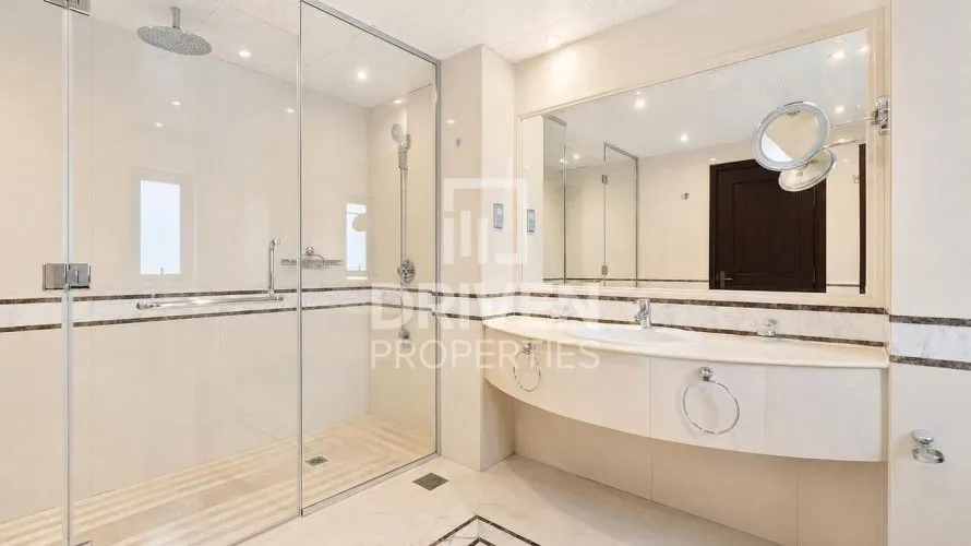 7 bedrooms villa for sale, The Villa, Dubai, UAE No. 3865 № 21