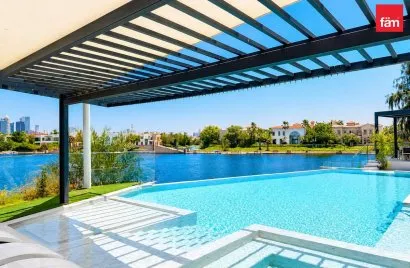 5 bedrooms villa for sale, Jumeirah Islands, Dubai, UAE No. 4463