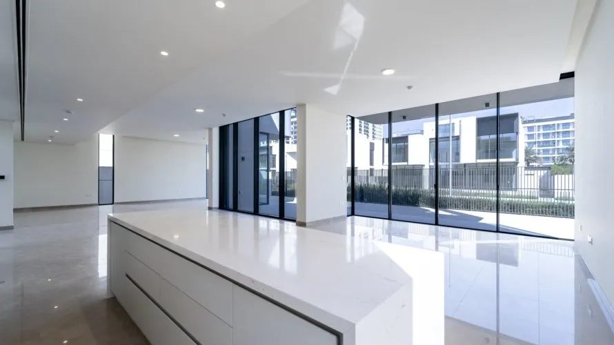 5 bedrooms villa for sale, Dubai, UAE No. 3797 № 21