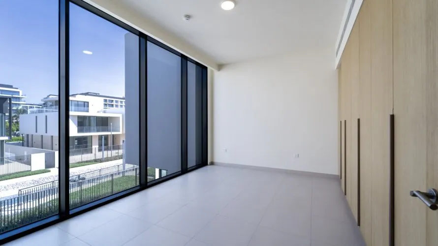 5 bedrooms villa for sale, Dubai, UAE No. 3797 № 10