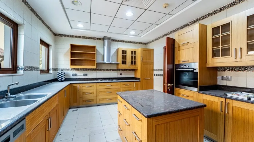 5 bedrooms villa for sale, Dubai, UAE No. 4479 № 11