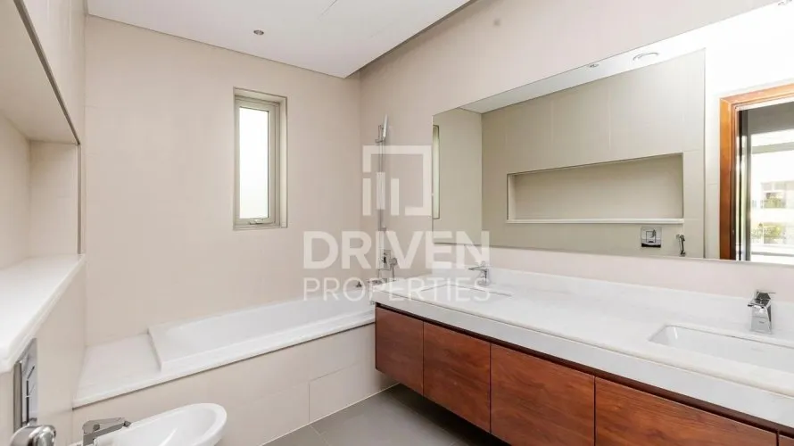 5 bedrooms villa for sale, District One, Mohammed Bin Rashid City, Dubai, UAE No. 3858 № 1