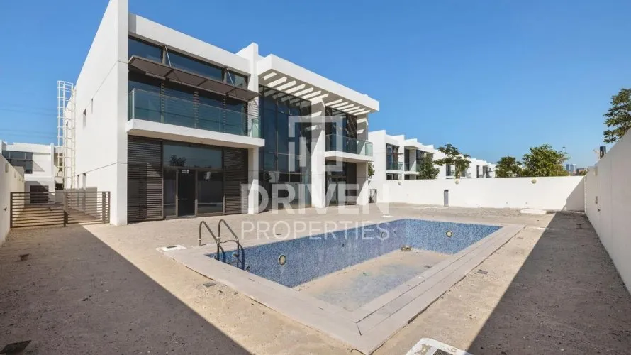 6 bedrooms villa for sale, District One, Mohammed Bin Rashid City, Dubai, UAE No. 4363 № 1