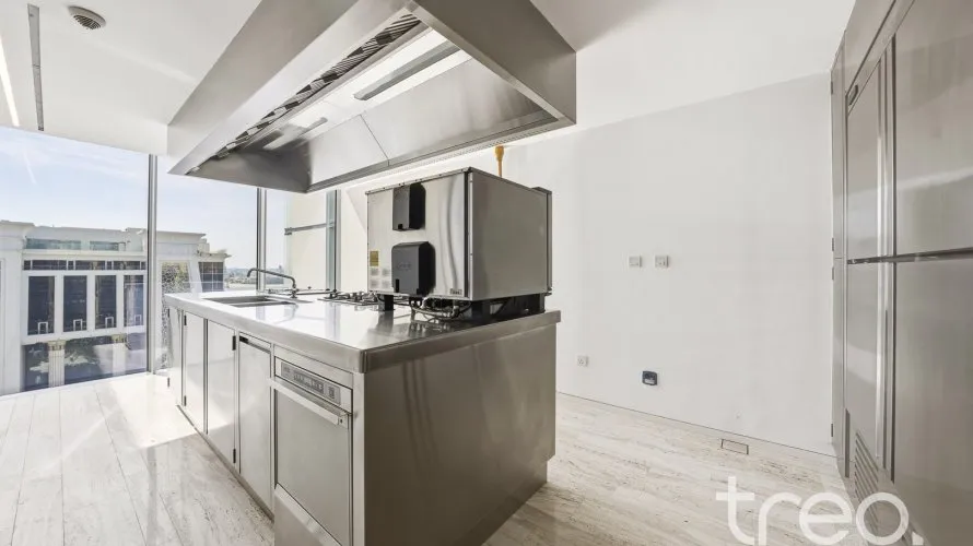 5 bedrooms apartment for sale, Palm Jumeirah, Dubai, UAE No. 3777 № 2