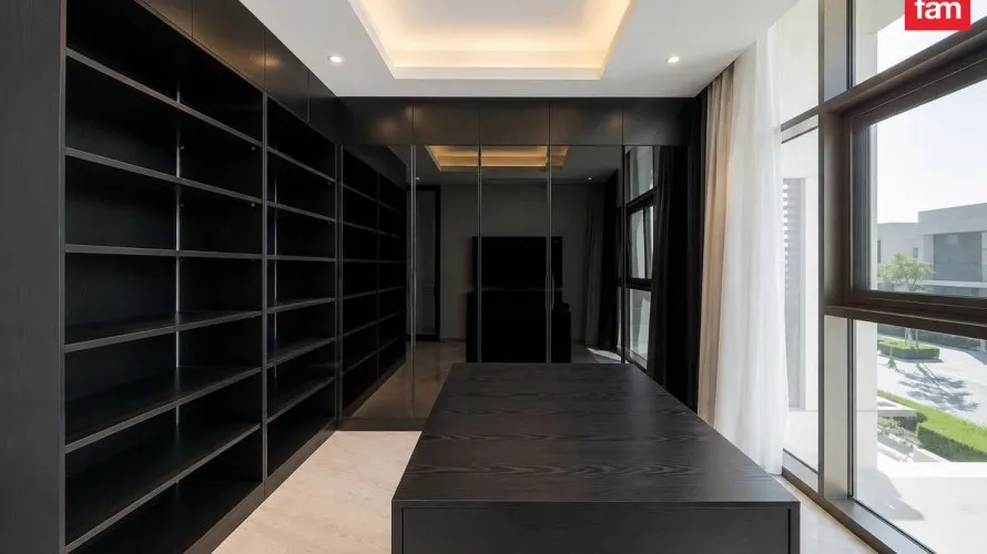 5 bedrooms villa for sale, Dubai, UAE No. 3815 № 11