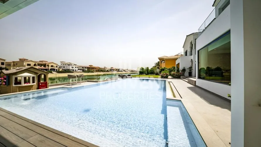 6 bedrooms villa for sale, Signature Villas, Palm Jumeirah, Dubai, UAE No. 4622 № 2