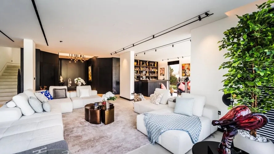 6 bedrooms villa for sale, Dubai, UAE No. 4560 № 14