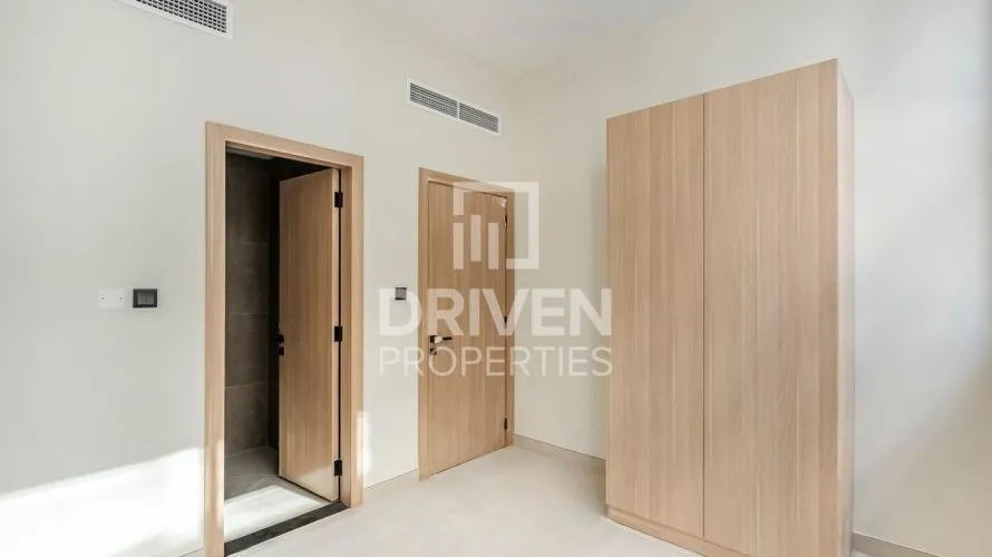 750.01m² building for sale, Dubai, UAE No. 4861 № 9