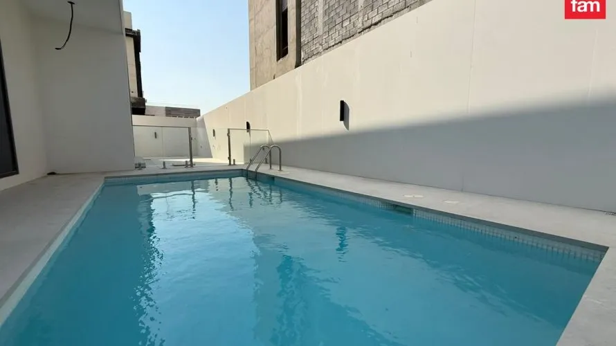 5 bedrooms villa for sale, Dubai, UAE No. 4851 № 9