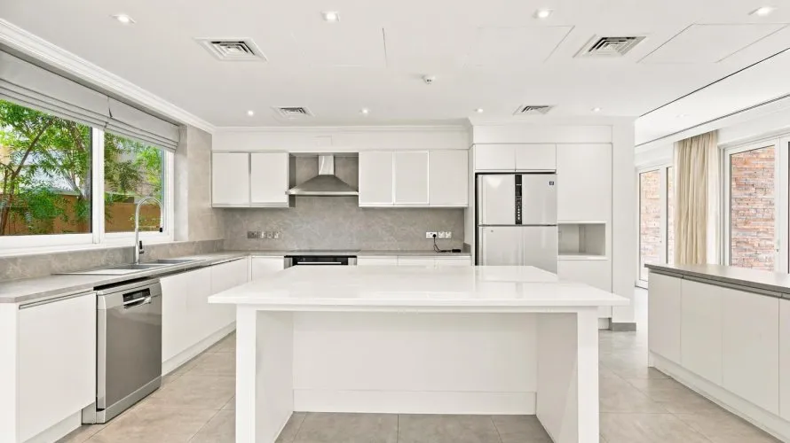 5 bedrooms villa for sale, Jumeirah Golf Estates, Dubai, UAE No. 4739 № 23